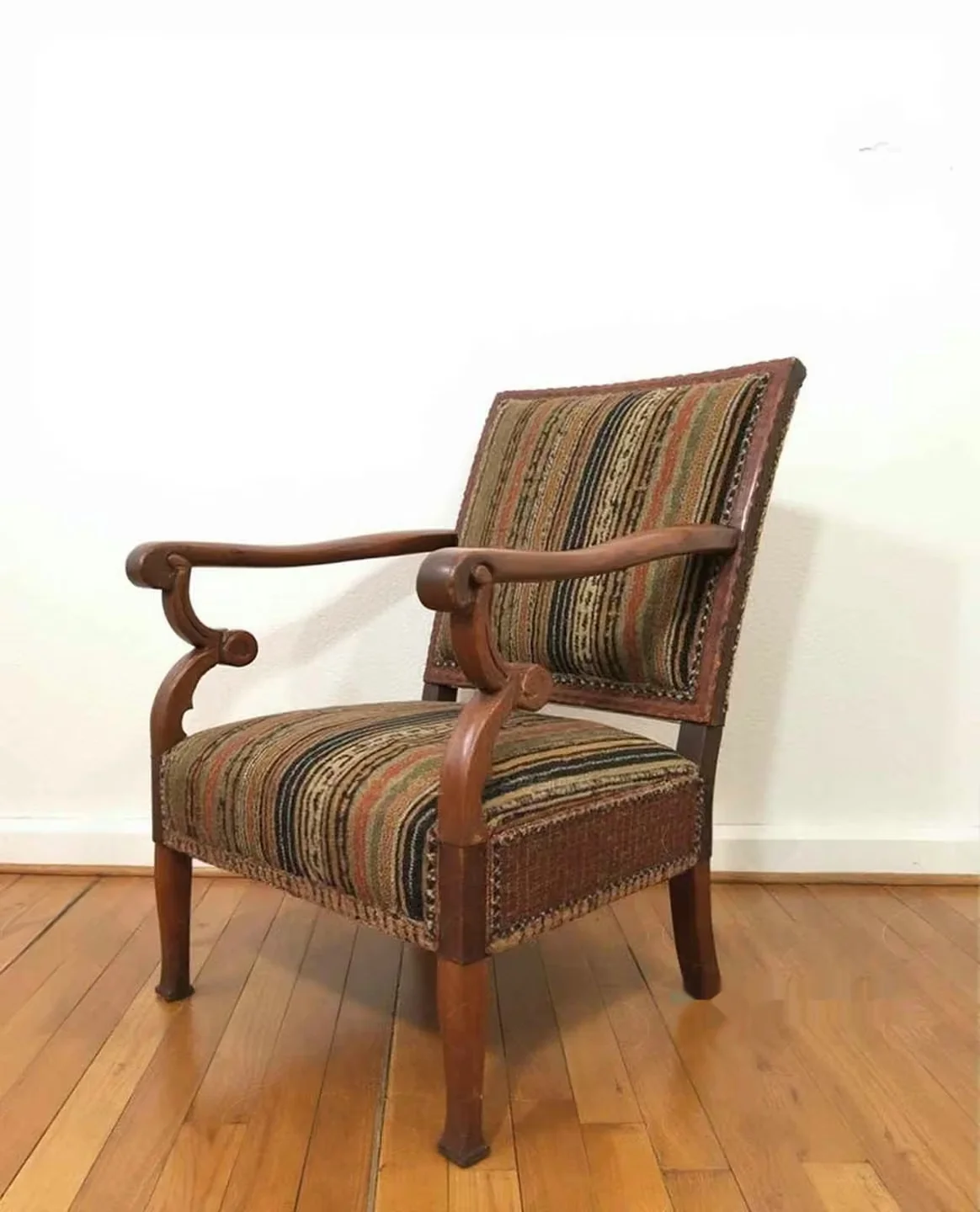 Wooden Armchair 3D Model – 4823 – VRAY Render