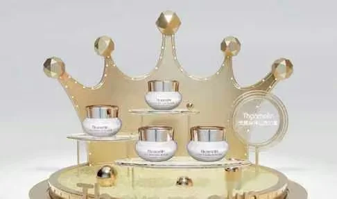 Gold Crown Display 3D Model – 1466 – VRAY Render