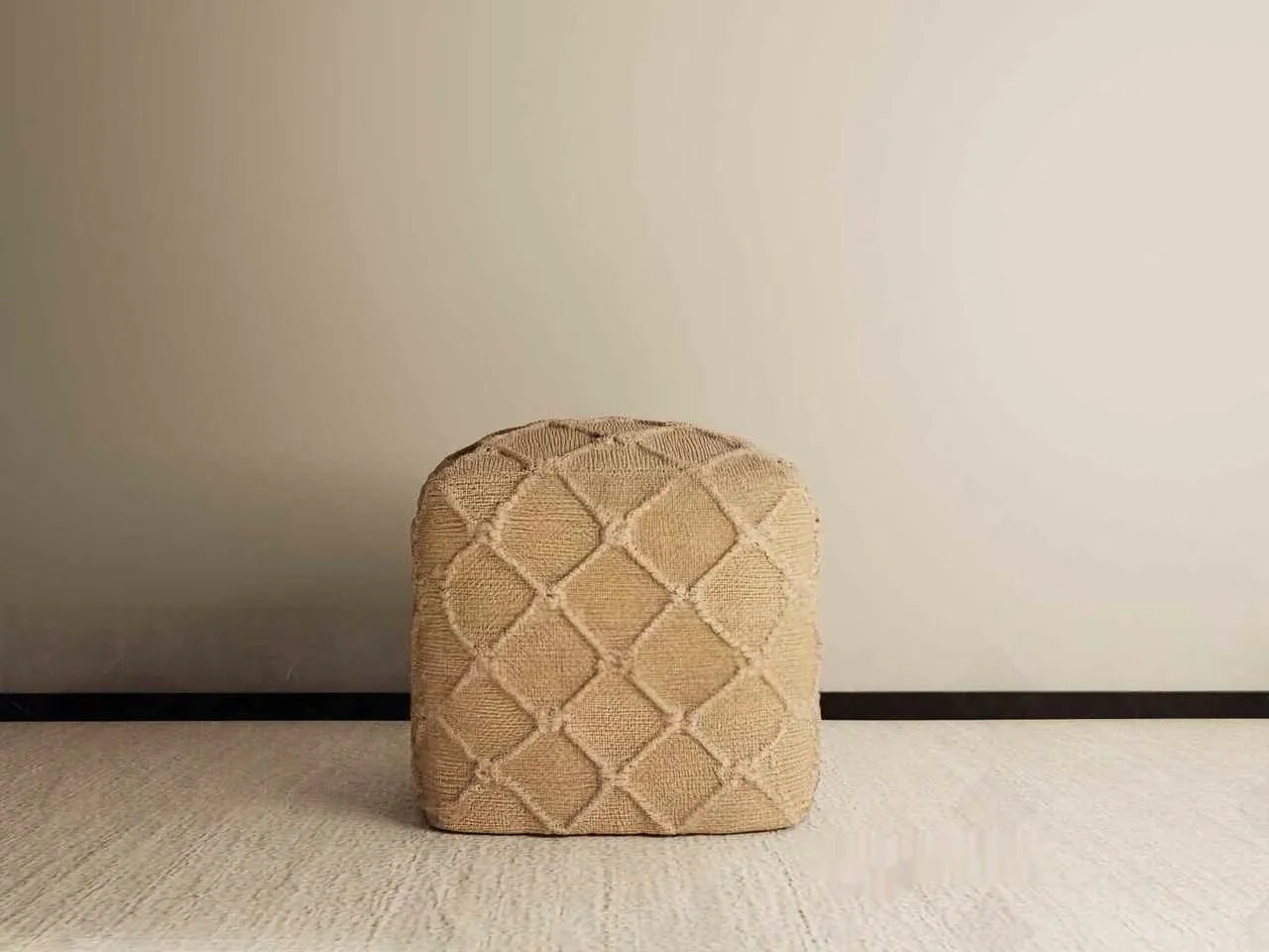 A Beige Pouf 3D Model – 2683 – VRAY Render