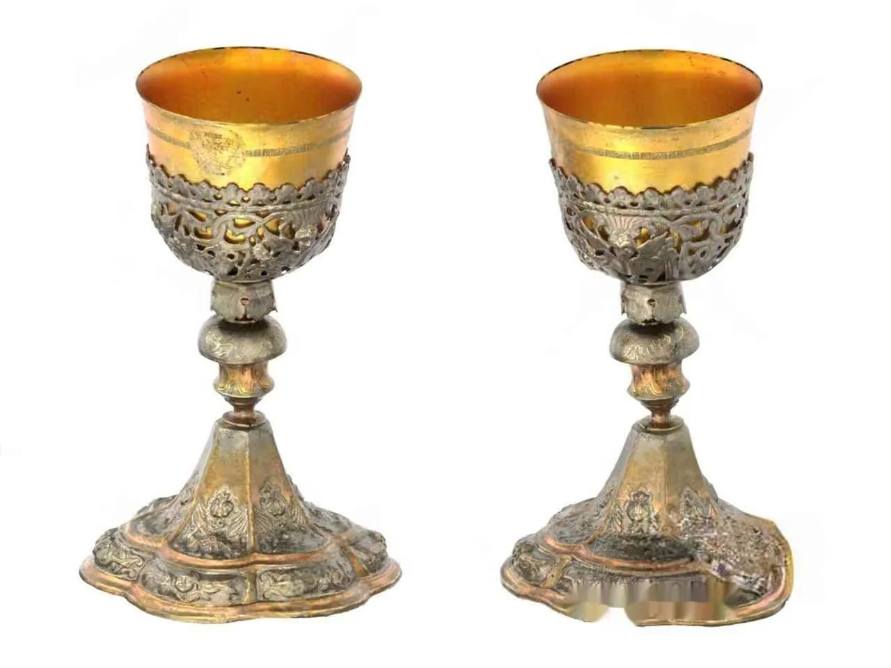 Ancient Gold Goblets 3D Model – 2946 – VRAY Render