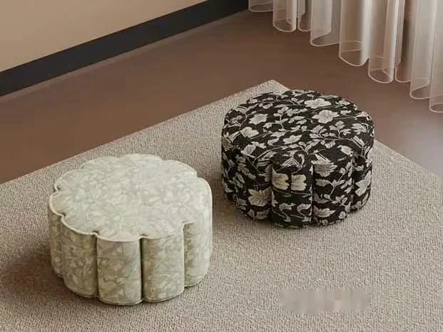 Floral Patterned Poufs 3D Model – 4046 – VRAY Render