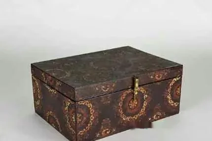 A Brown Box With Gold Accents 3D Model – 4224 – VRAY Render